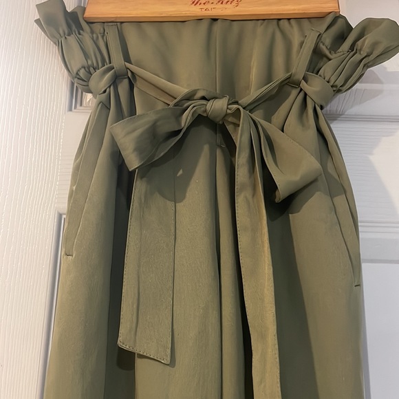 Street west society, olive colored, straight leg, trouser, in size XS, pockets - Picture 3 of 7